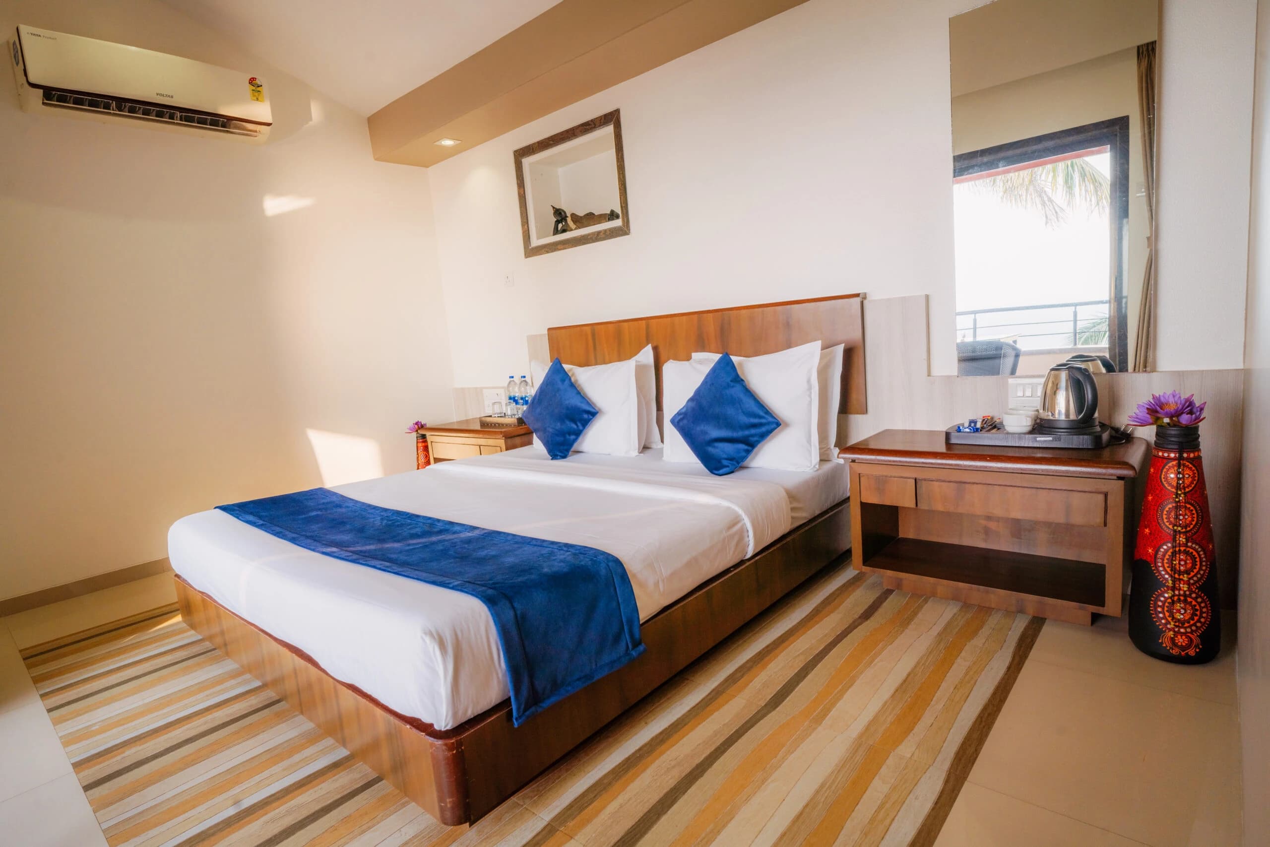 VILLA ROOMS